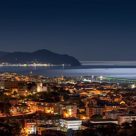 Apartamento 039 - Casa Residenziale A Lavagna A 5 Minuti Dal Mare Exterior foto